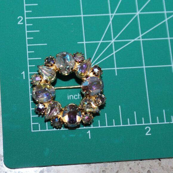 Vintage Made In Austria Silver Cast Aurora Borealis Rhinestone Wreath Brooch Pin - Picture 2 of 5